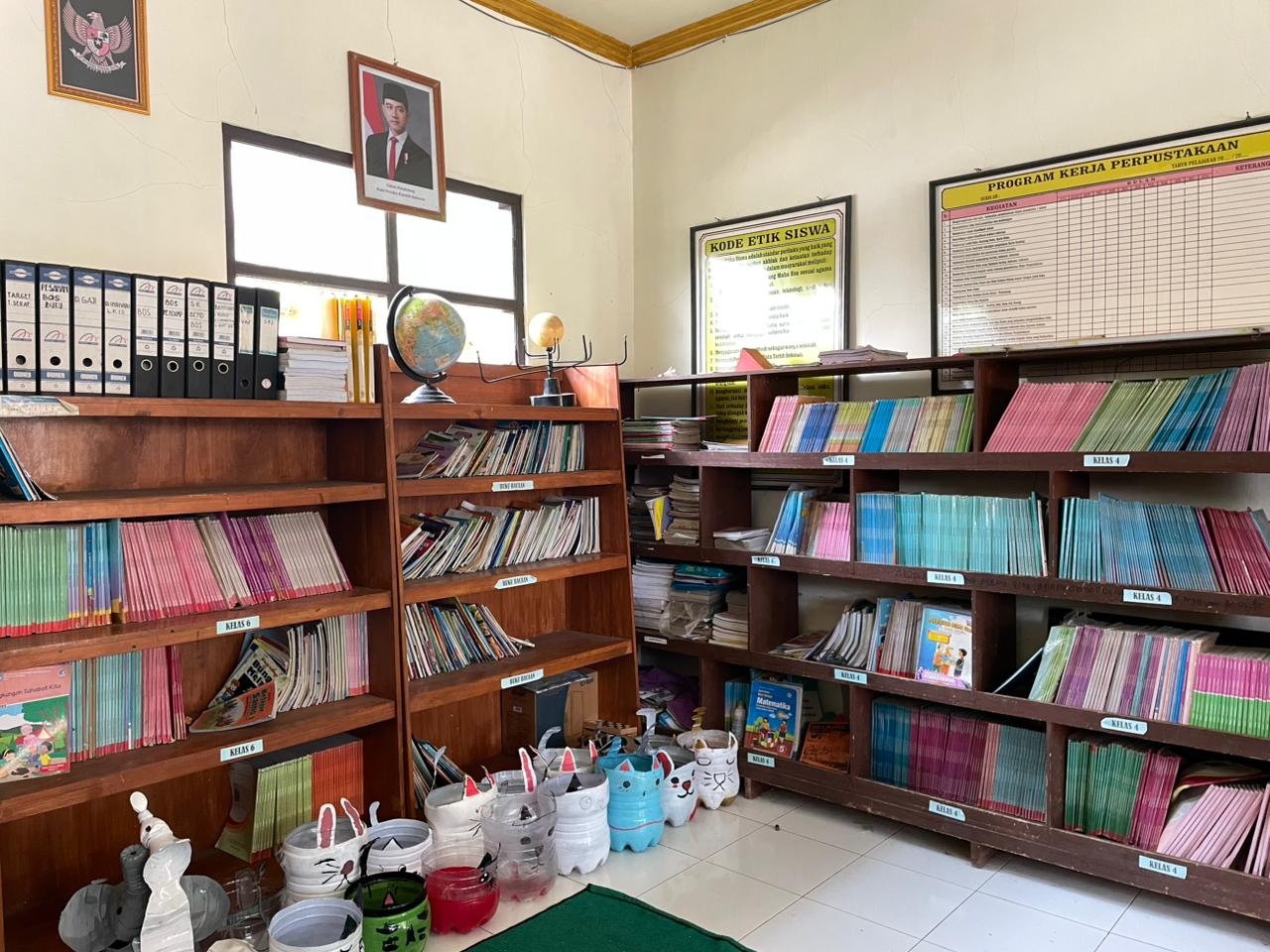 SD Negeri 2 Karangcengis Terima Tambahan 200 Buku Baru untuk Perpustakaan Sekolah