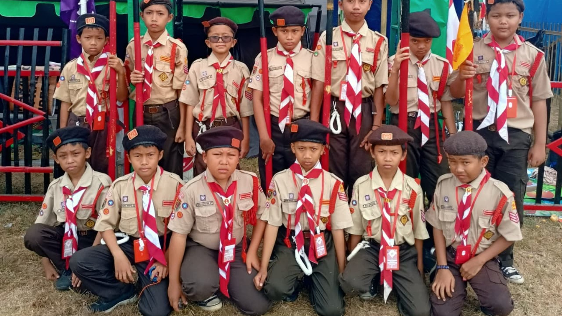 "Orang yang berpendidikan senantiasa benar."